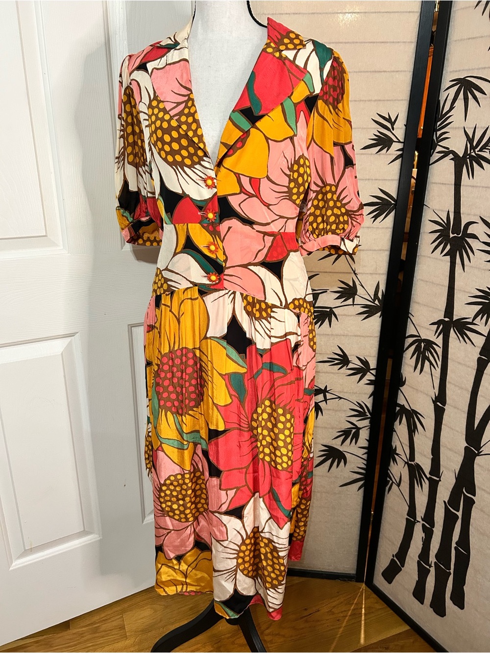 Farm Rio Sunflower Midi Dress Cut Out Back Summer Floral Buttons Puff Sleeve